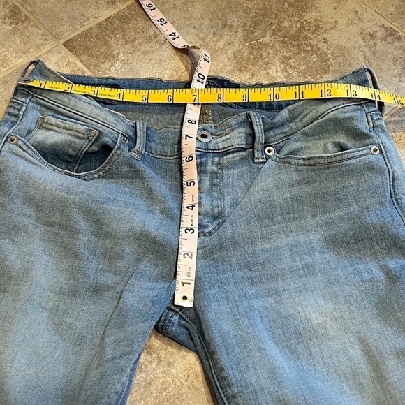 Lucky Brand Charlie Skinny distressed low rise light wash jeans size 6/28 - Picture 3 of 9